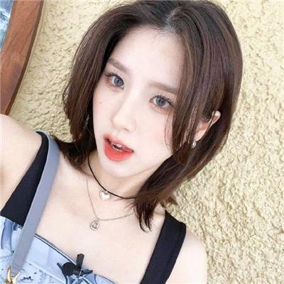 微微的猩红 海报